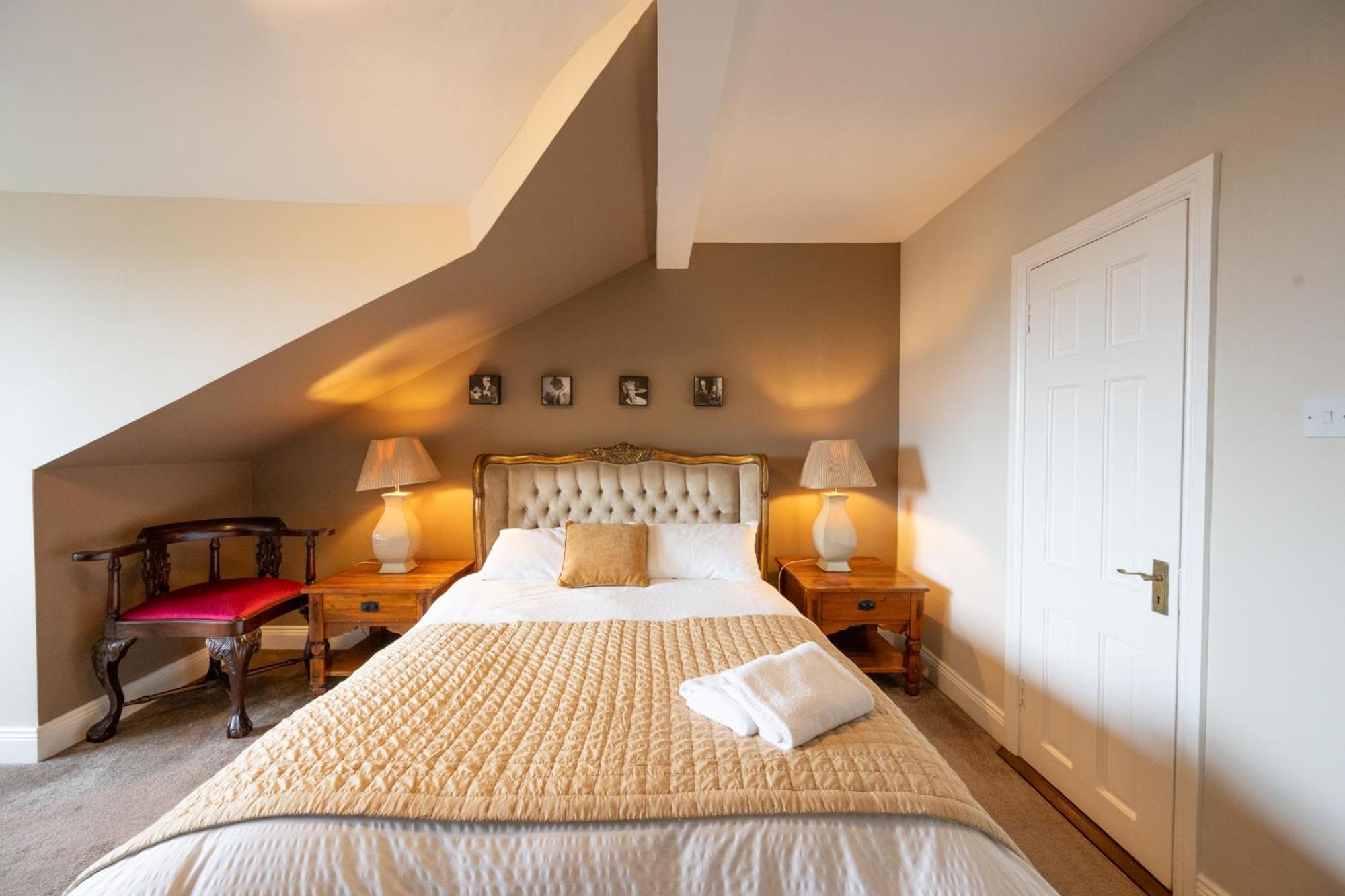 Coach Hill House Bed & Breakfast Cork Exterior photo